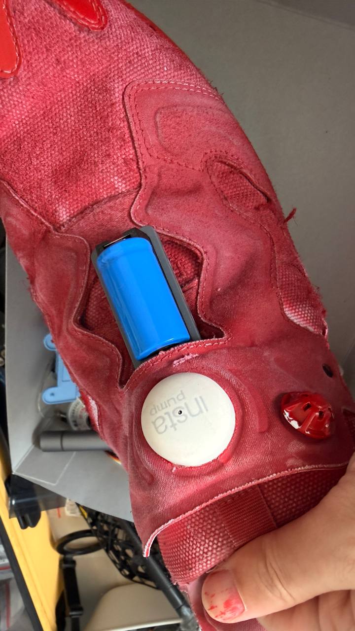 18650 lithium battery fit test inside shoe